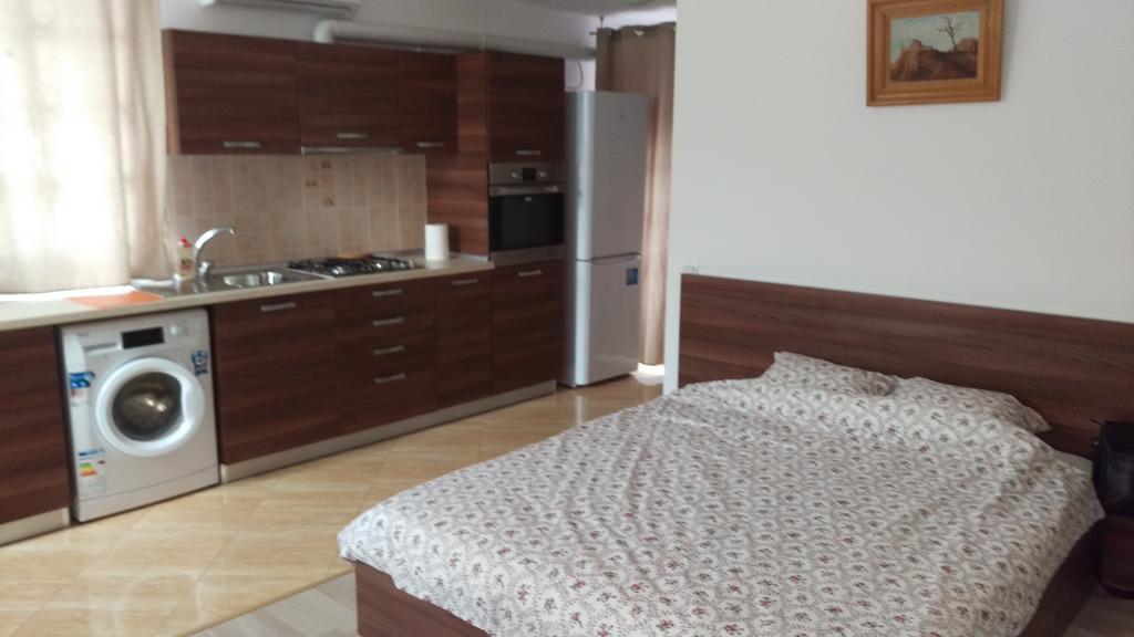 Garsoniere Dinu Apartman Bukarest Kültér fotó