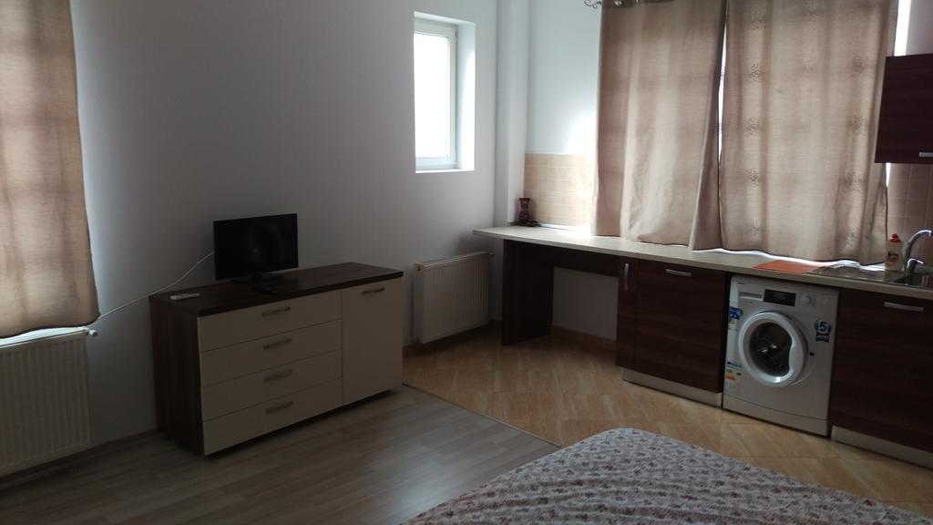 Garsoniere Dinu Apartman Bukarest Kültér fotó