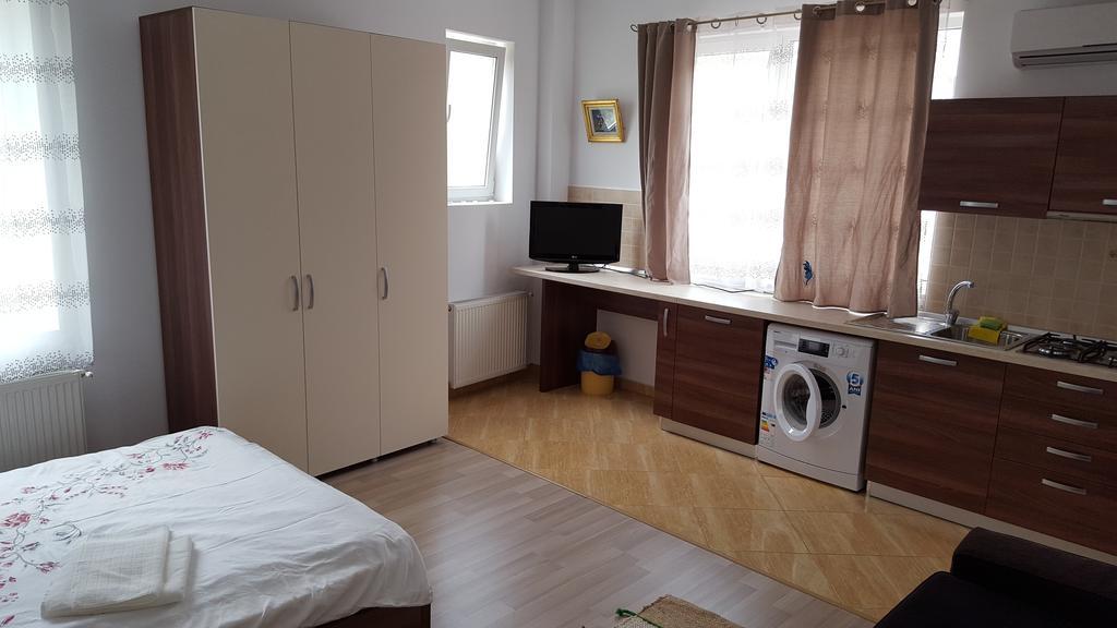 Garsoniere Dinu Apartman Bukarest Kültér fotó