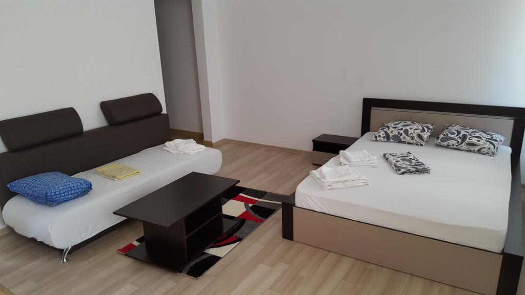 Garsoniere Dinu Apartman Bukarest Kültér fotó