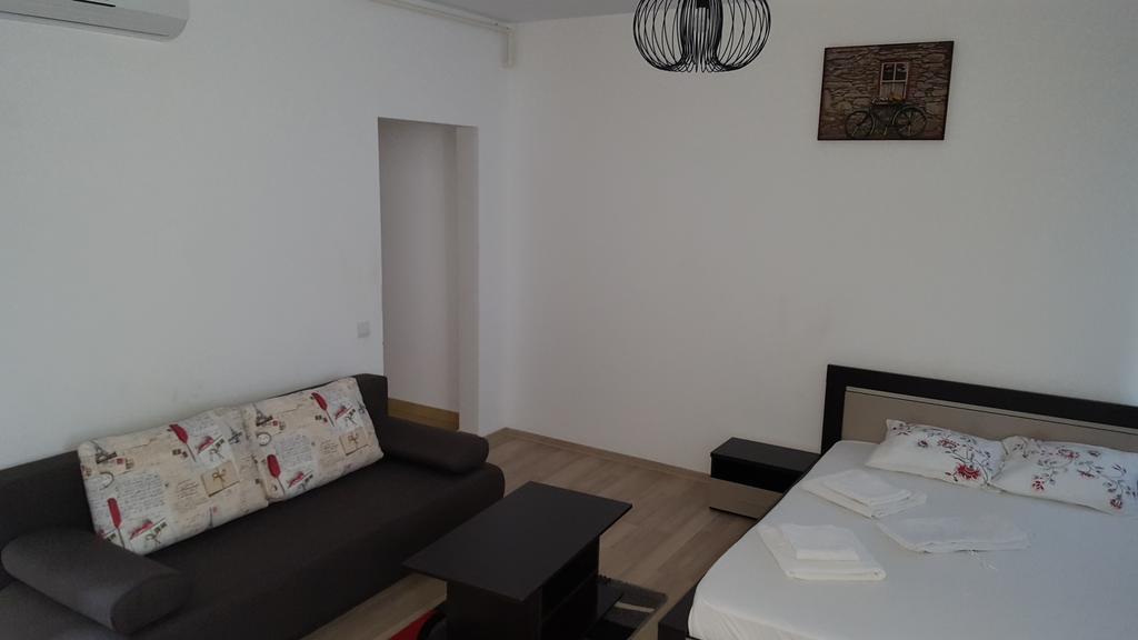 Garsoniere Dinu Apartman Bukarest Kültér fotó