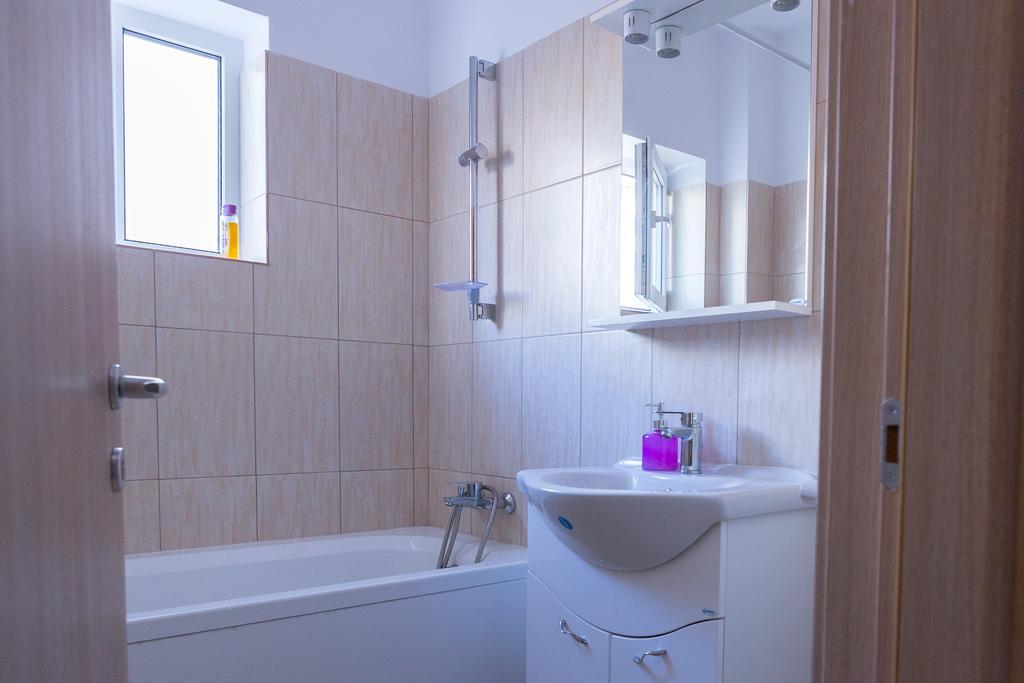 Garsoniere Dinu Apartman Bukarest Kültér fotó