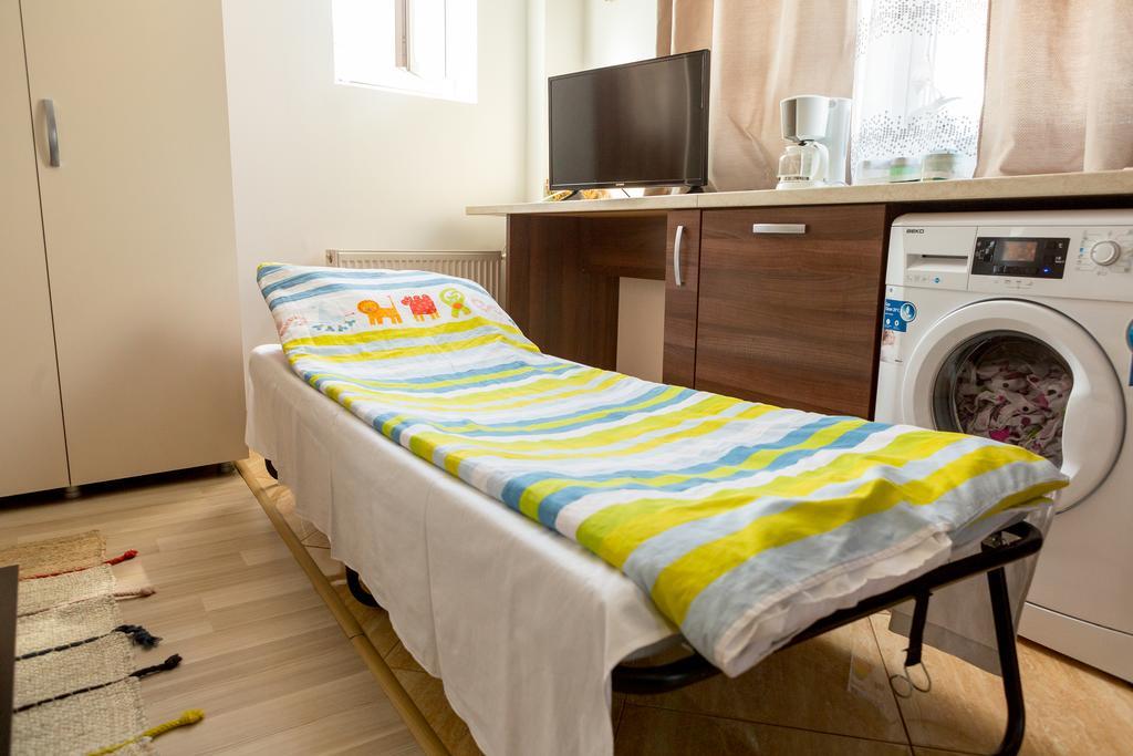 Garsoniere Dinu Apartman Bukarest Kültér fotó